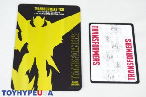 Hasbro San Diego Comic-Con 2018 Exclusive – Transformers: Studio Series 19 Bumblebee Vol. 1 Retro Rock Garage Figure 09