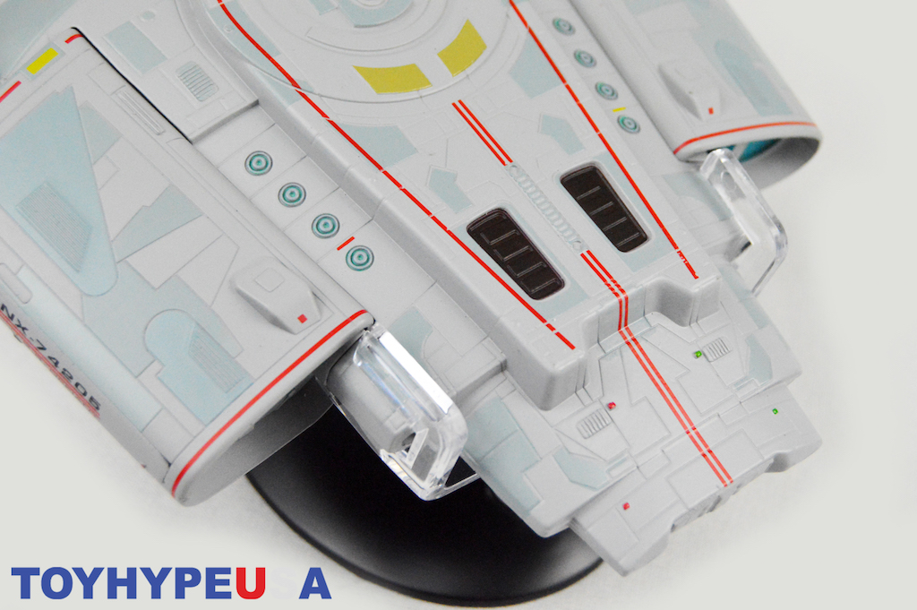 Eaglemoss - Star Trek U.S.S. Defiant NX-74205 Starship Review