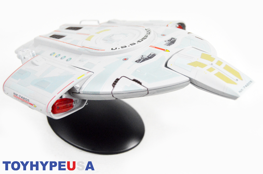 Eaglemoss - Star Trek U.S.S. Defiant NX-74205 Starship Review