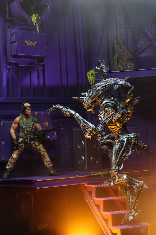 NECA - Aliens Kenner Tribute Ult Rhino Alien Version 7