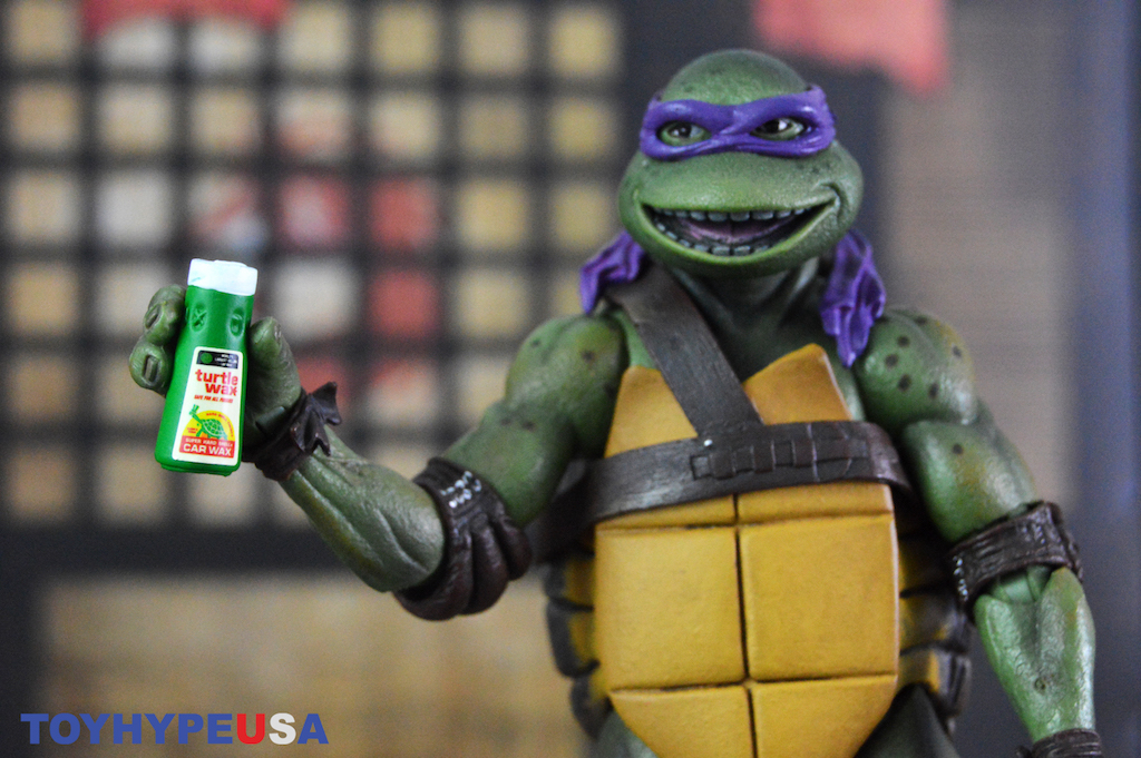NECA Toys Teenage Mutant Ninja Turtles 1990 Movie Accessory Set Review
