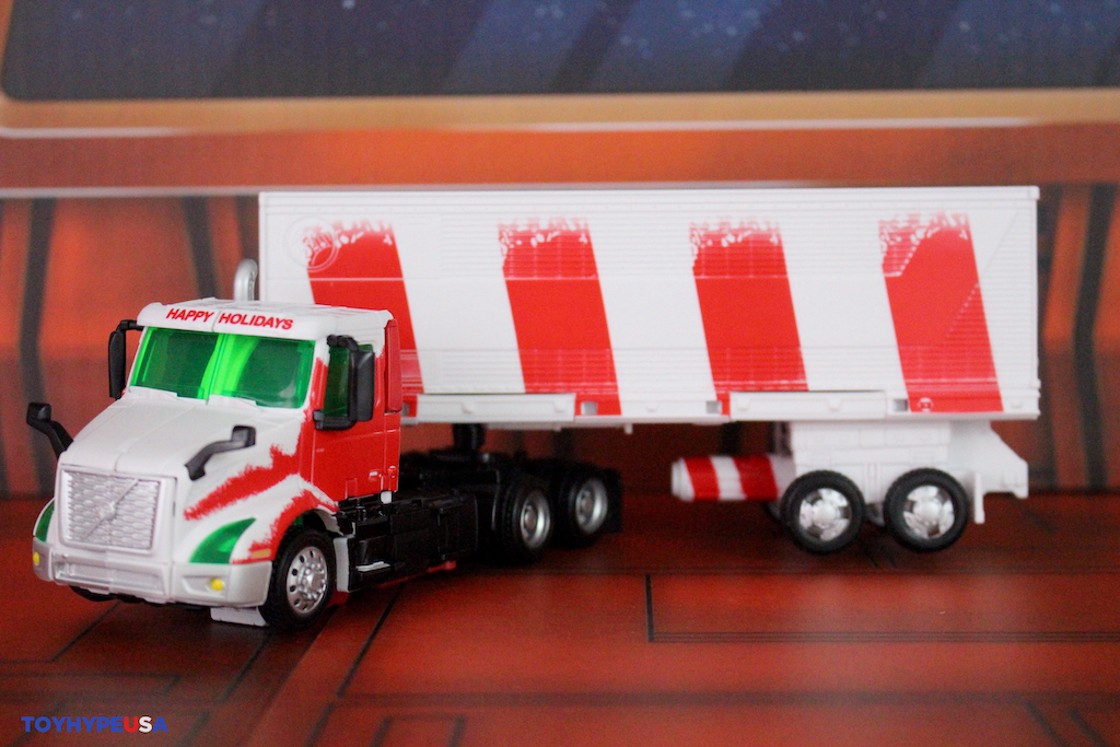 Hasbro Transformers Generations Holiday Optimus Prime Figure Review