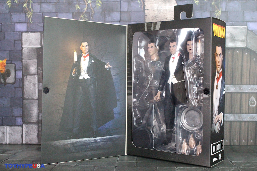 NECA Toys Universal Monsters Ultimate Dracula (Transylvania) Figure Review