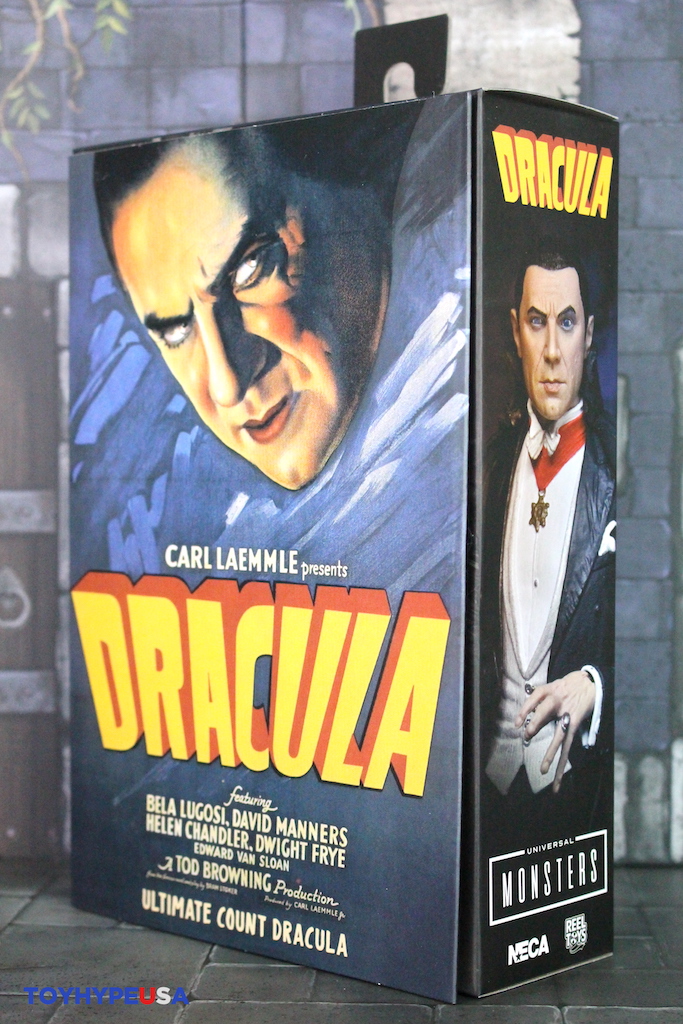 NECA Toys Universal Monsters Ultimate Dracula (Transylvania) Figure Review