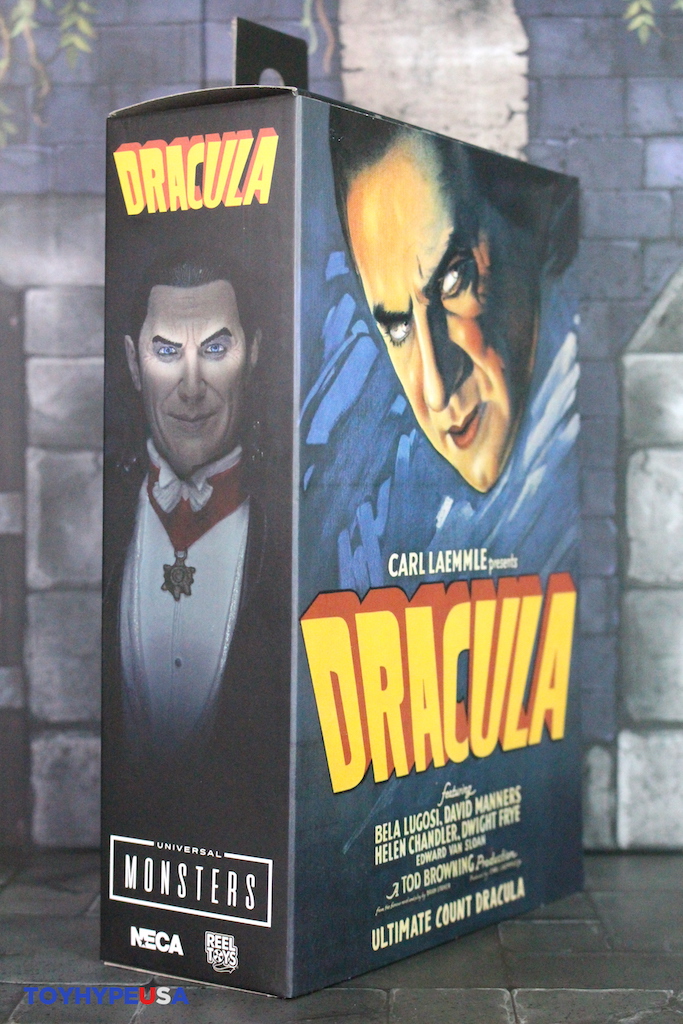 NECA Toys Universal Monsters Ultimate Dracula (Transylvania) Figure Review