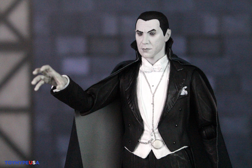 NECA Toys Universal Monsters Ultimate Dracula (Carfax Abbey) Figure Review
