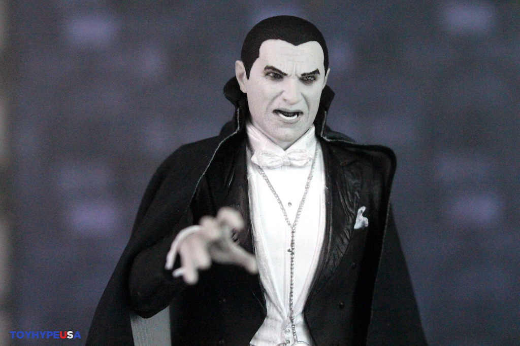 NECA Toys Universal Monsters Ultimate Dracula (Carfax Abbey) Figure Review