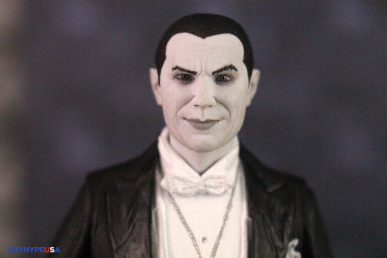 NECA Toys Universal Monsters Ultimate Dracula (Carfax Abbey) Figure Review