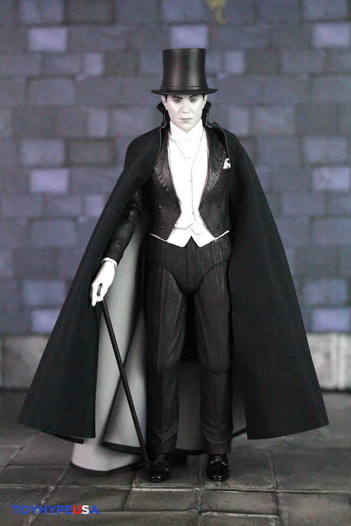 NECA Toys Universal Monsters Ultimate Dracula (Carfax Abbey) Figure Review