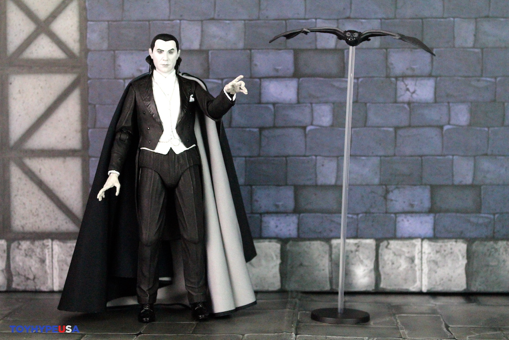 NECA Toys Universal Monsters Ultimate Dracula (Carfax Abbey) Figure Review