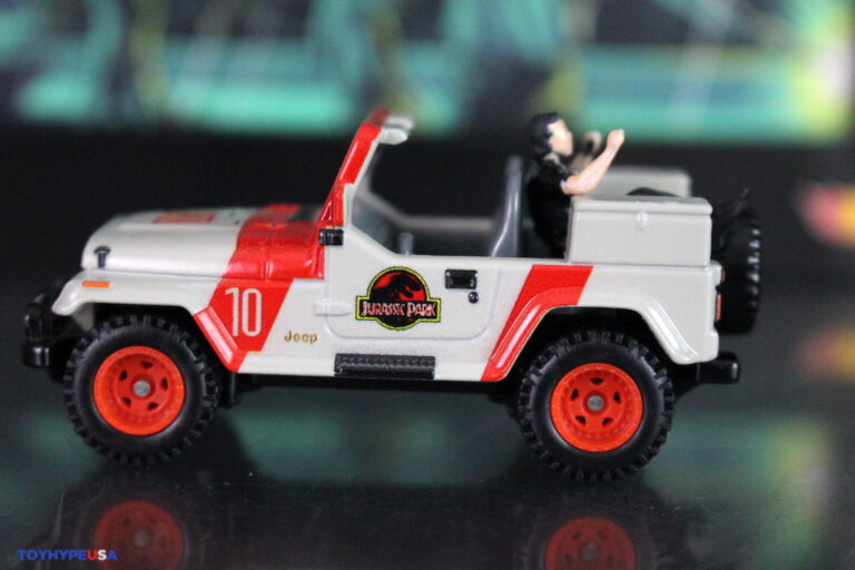 Hot Wheels Collector - Voiture Jurassic Park Jeep - Échelle 1:64 - Modèle Premium Avec Pneus Real Riders