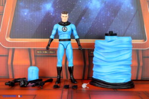 REVIEW: Marvel Select Mr. Fantastic Figure (Diamond Select Toys