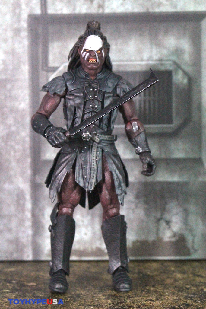 Diamond Select Toys Lord of the Rings Select Series 5 Lurtz Figure Review