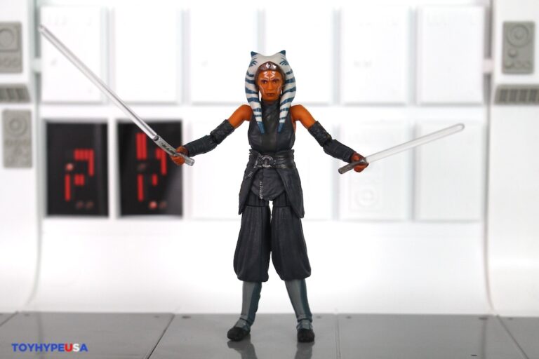 Star Wars Hasbro Retro Collection - Action Figure Ahsoka Tano 9,5 Cm - Ispirata Alla Serie Ahsoka, Con Accessorio Spada Laser, Collezionabile Per Adulti E Bambini 4+