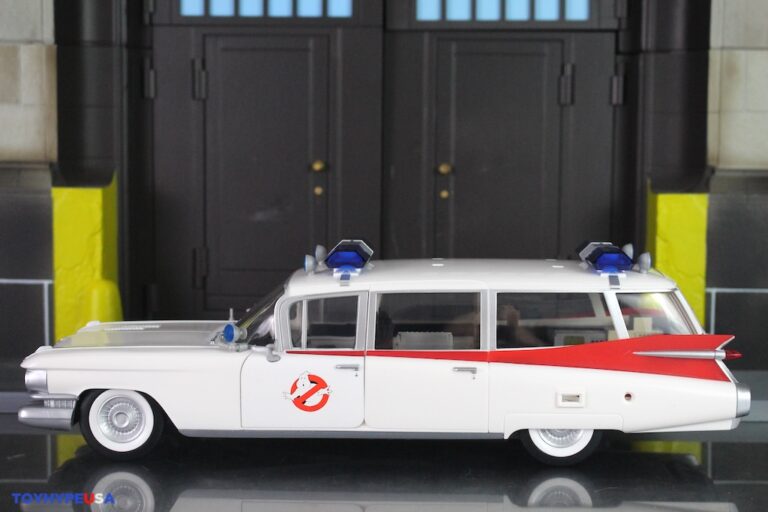 S.O.S. Fantômes Ghostbusters - Hasbro - ECTO-1 (1984) 1/18ème (Plasma
