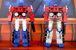 Takara-Tomy Transformers Dramatic Capture Series DCS-2 Autobot Headquarters Three-Pack Figures