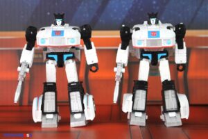 Takara-Tomy Transformers Dramatic Capture Series DCS-2 Autobot Headquarters Three-Pack Figures