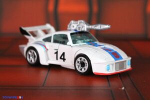 Takara-Tomy Transformers Dramatic Capture Series DCS-2 Autobot Headquarters Three-Pack Figures
