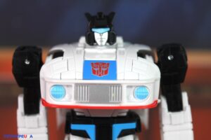 Takara-Tomy Transformers Dramatic Capture Series DCS-2 Autobot Headquarters Three-Pack Figures