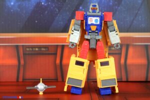 Takara-Tomy Transformers Dramatic Capture Series DCS-2 Autobot Headquarters Three-Pack Figures