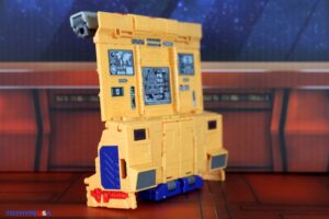 Takara-Tomy Transformers Dramatic Capture Series DCS-2 Autobot Headquarters Three-Pack Figures