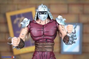 NECA Toys Teenage Mutant Ninja Turtles Worms of Madness Shredder (Mirage Comics) Figures 