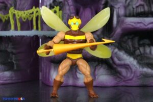 Mattel Masters of the Universe Origins Cartoon Collection Buzz-Off Figure