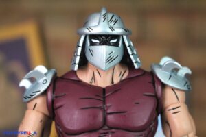 NECA Toys Teenage Mutant Ninja Turtles Worms of Madness Shredder (Mirage Comics) Figures 