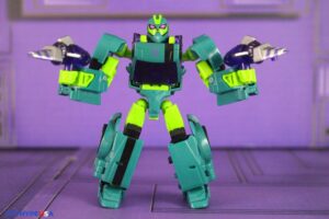 Hasbro Transformers Age of the Primes Fugitive Waspinator Figure 