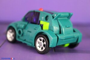 Hasbro Transformers Age of the Primes Fugitive Waspinator Figure 