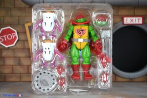 NECA Toys Teenage Mutant Ninja Turtles Super Turtle (Mirage Comics) Figure