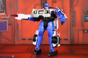 Hasbro Transformers Age of the Primes Voyager Class Autobot Red Alert Figure