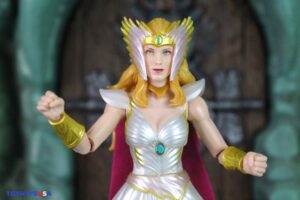 Mattel Masters of the Universe Masterverse New Eternia She-Ra Figure
