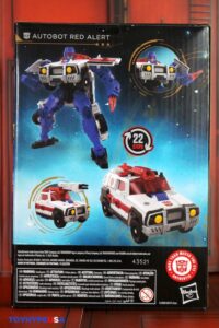 Hasbro Transformers Age of the Primes Voyager Class Autobot Red Alert Figure
