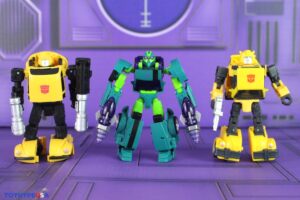 Hasbro Transformers Age of the Primes Fugitive Waspinator Figure 