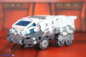 Hasbro Transformers Age of the Primes Prima Prime Figure