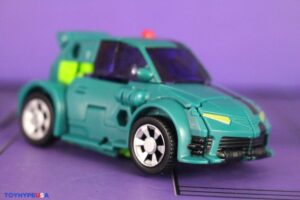 Hasbro Transformers Age of the Primes Fugitive Waspinator Figure 