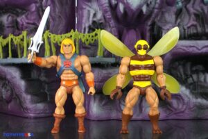Mattel Masters of the Universe Origins Cartoon Collection Buzz-Off Figure