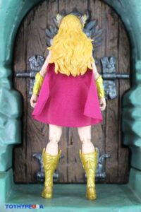 Mattel Masters of the Universe Masterverse New Eternia She-Ra Figure