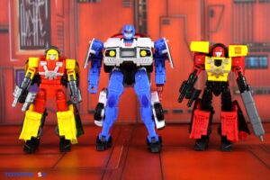 Hasbro Transformers Age of the Primes Voyager Class Autobot Red Alert Figure