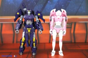 Hasbro Transformers Age of the Primes Solas Prime Figure