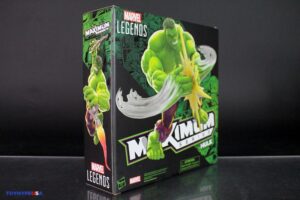 Hasbro Marvel Legends Maximum Series Hulk Figure 