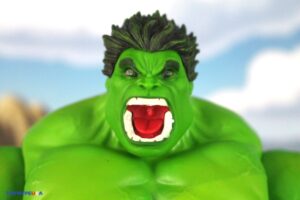 Hasbro Marvel Legends Maximum Series Hulk Figure 