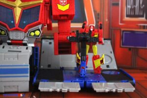 Hasbro Transformers Generations Age of the Primes The Thirteen Star Optimus Prime Figure