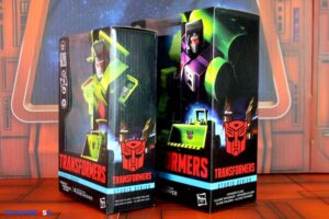 Hasbro Transformers Studio Series '86 Constructicons Bonecrusher & Scrapper Figures