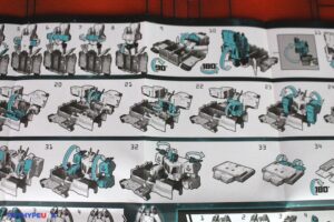 Hasbro Transformers Generations Age of the Primes The Thirteen Star Optimus Prime Figure