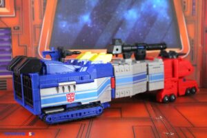Hasbro Transformers Generations Age of the Primes The Thirteen Star Optimus Prime Figure