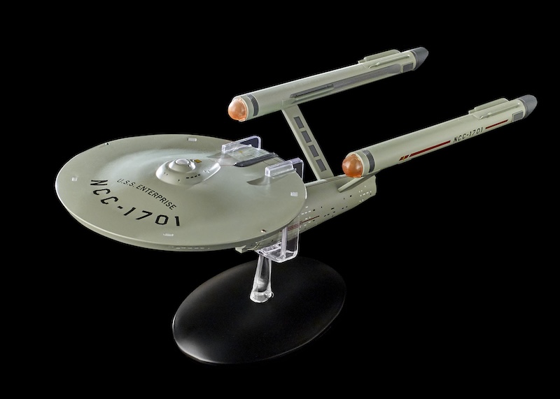 USS Enterprise 1701 NYCC 2025 - Fanhome Debuts New Star Trek Die-Cast Starships and Opens Individual Purchase Option 02