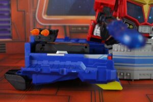Hasbro Transformers Generations Age of the Primes The Thirteen Star Optimus Prime Figure