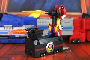 Hasbro Transformers Generations Age of the Primes The Thirteen Star Optimus Prime Figure